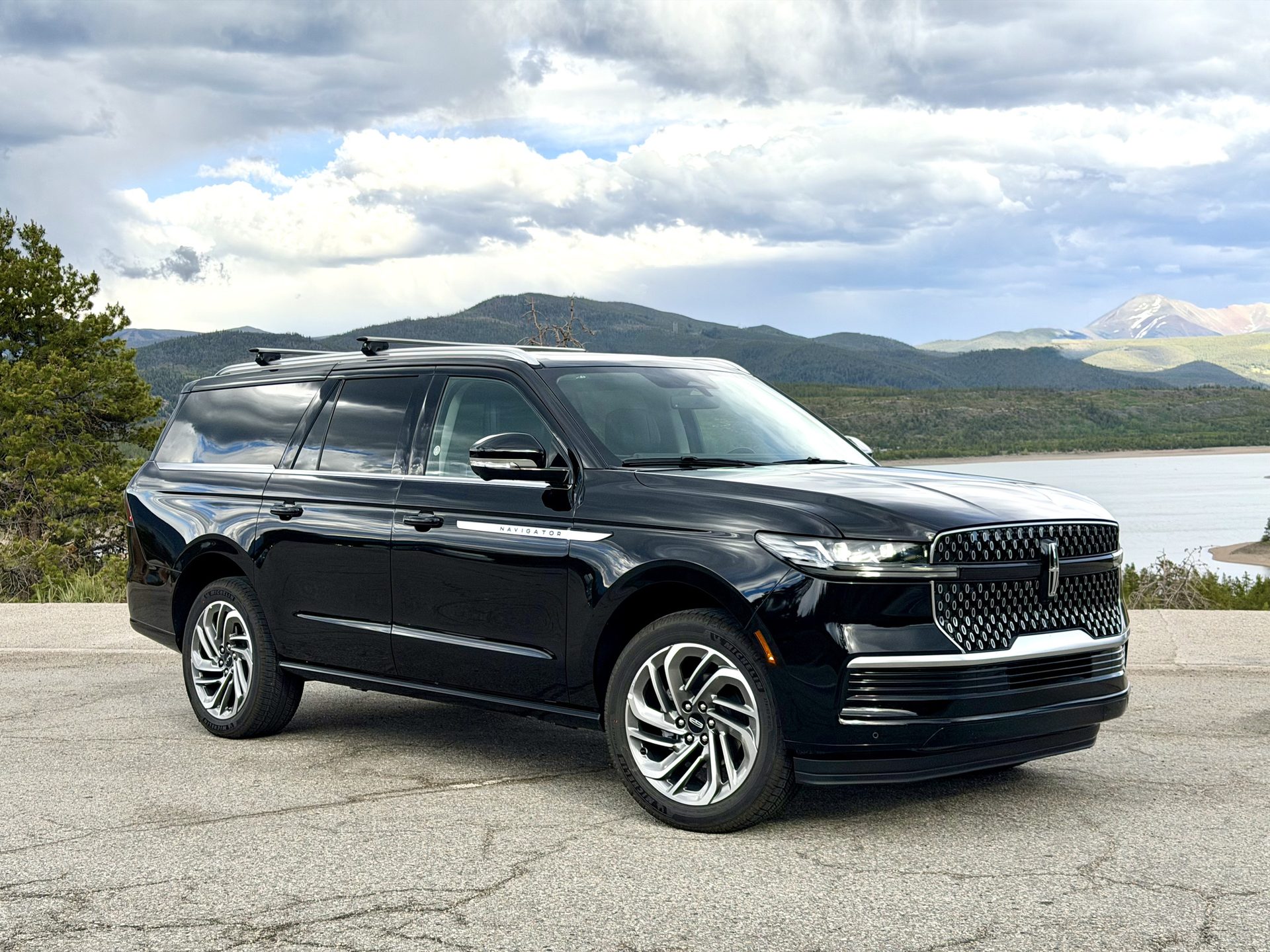 Blue Sky Limo Locations 1 Vail airport shuttle by Blue Sky Limo
