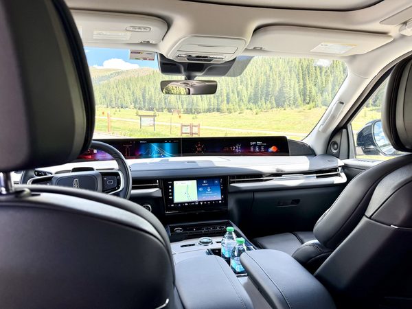 front cabin of a Blue Sky Limo Aspen private shuttle
